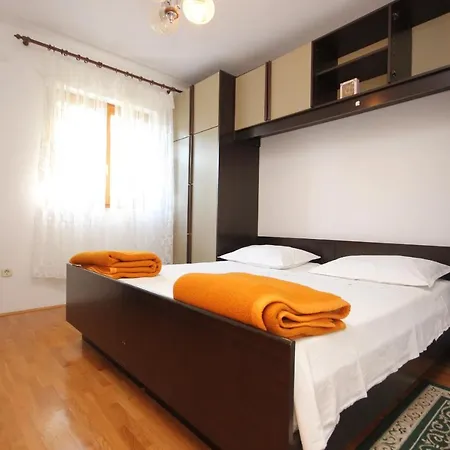 Apartments By The Sea Vis - 2470 Apartment