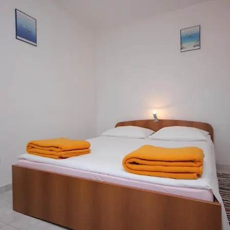 Apartments By The Sea Vis - 2470 Apartment *