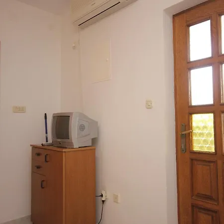 Apartments By The Sea Vis - 2470 Apartment *