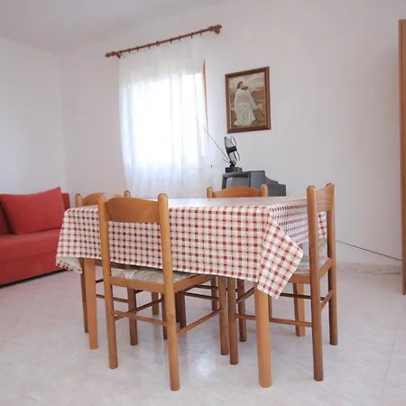 Apartments By The Sea Vis - 2470 Vis